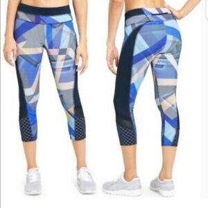 Athleta Electric Geo Sonar Capri Cropped Workout Legging Tights Size Extra Small